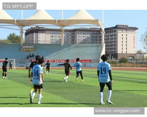 难忘的绿茵场上激烈对决记一次精彩的足球比赛回忆